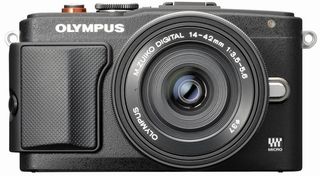 Olympus PEN E-PL6 + 14-42 mm EZ Expression Kit