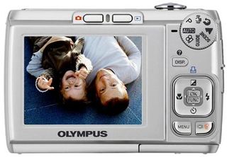 Olympus FE-310 stříbrný