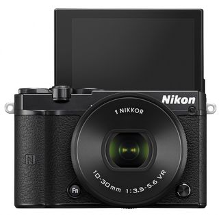 Nikon 1 J5 + 10-100 mm