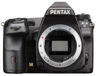 Pentax K-3 II + 18-135 mm WR