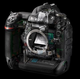 Nikon D5 tělo