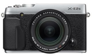 Fujifilm X-E2s + 18-55 mm