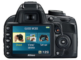 Nikon D3100 + 18-105 mm VR 