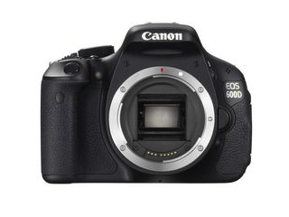 Canon EOS 600D + Sigma 18-250 mm DC OS HSM