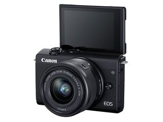 Canon EOS M200 + 15-45 mm Web Cam Kit černý