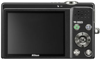 Nikon CoolPix S570 černý