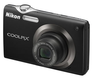 Nikon Coolpix S3000 černý