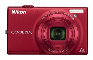 Nikon Coolpix S6150 červený