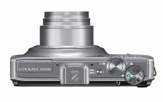 Nikon Coolpix S9300 stříbrný