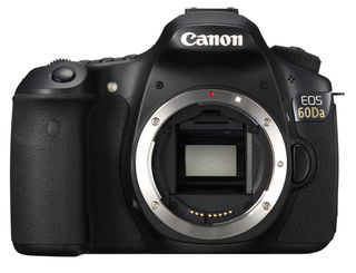 Canon EOS 60D + 18-135 mm IS + 40 mm STM