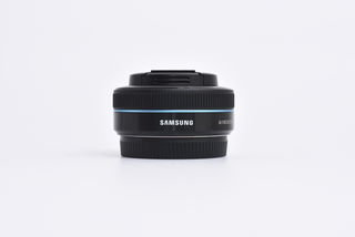 Samsung NX 16mm f/2,4 bazar