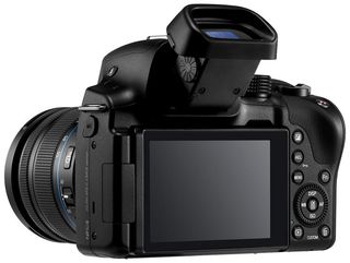 Samsung NX30 + 18-55 mm černý