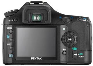 Pentax K200D + Sigma 17-70 mm f 2,8-4,5 DC Macro