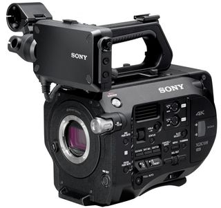 Sony PXW-FS7 + 28-135mm f/4,0 G OSS