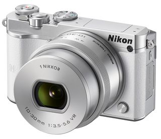 Nikon 1 J5 + 10-30 mm černý | 📸 Megapixel