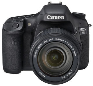 Canon EOS 7D + 18-135 mm IS
