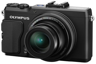 Olympus XZ-2 černý + 16GB karta + pouzdro Dashpoint 20 + čistící utěrka!