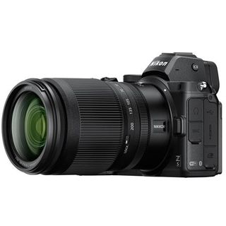 Nikon Z5 + 24-200 mm