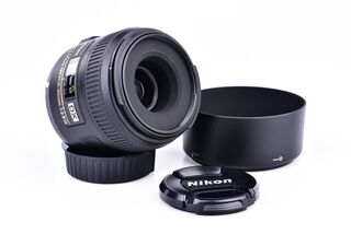 Nikon 40 mm f/2,8 AF-S G DX Micro bazar