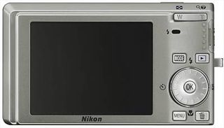 Nikon CoolPix S510 stříbrný