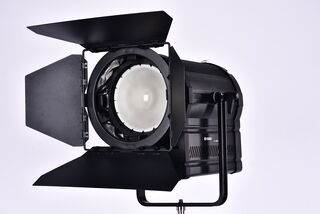Fomei LED WIFI-480F Fresnel + Fomei stojan LS-19B Master bazar