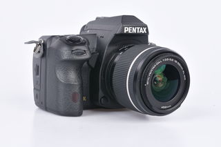 Pentax K-3 II + 18-55 mm WR bazar