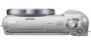 Sony NEX-C3 stříbrný + 18-55 mm