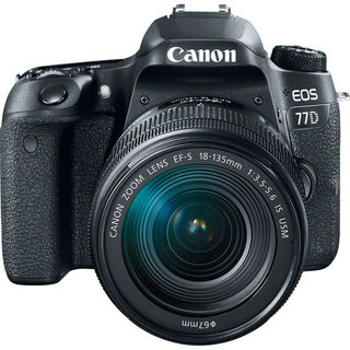 Canon EOS 77D + 18-135 mm IS USM - Základní kit