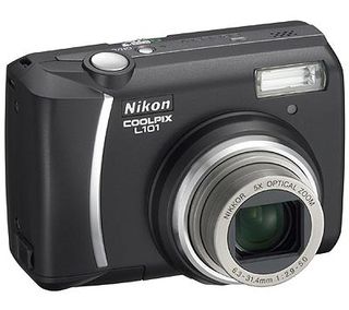 Nikon Coolpix L101 + nabíječka s akumulátory