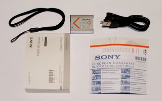Sony DSC-QX10
