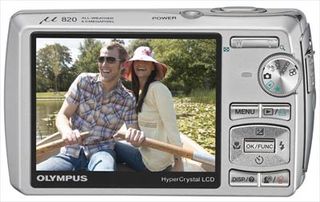Olympus Mju 820 stříbrný + xD 1GB karta!