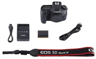 Canon EOS 5D Mark IV + 24-70 mm f/2,8 L USM II