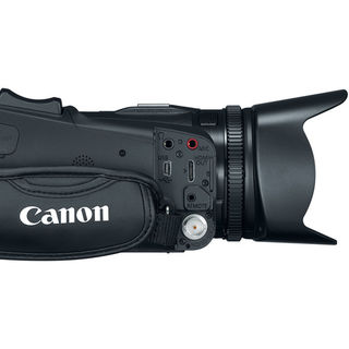 Canon XA35