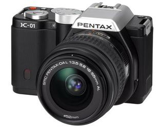 Pentax K-01 + 18-55 mm