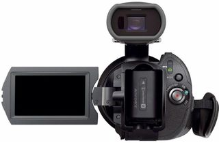 Sony NEX-VG30E + 18-200 mm