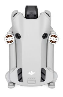 DJI kvadrokoptéra Mini 4 Pro Fly More Combo (DJI RC 2)