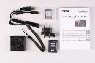 Nikon Coolpix S9900 + 8GB karta zdarma!