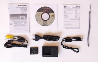 Panasonic Lumix DMC-FS16 černý + SD 2GB karta + pouzdro  DF11 + ministativ!