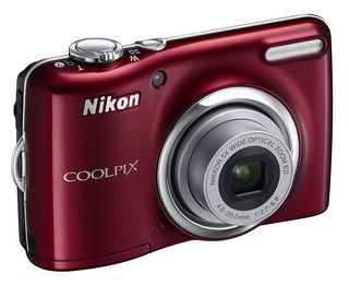 Nikon Coolpix L23 červený