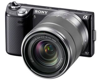 Sony NEX-5N + 18-55 mm černý
