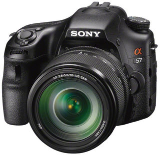 Sony Alpha A57 + 18-135 mm