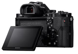 Sony Alpha A7 + FE 28-70 mm OSS - Zánovní!