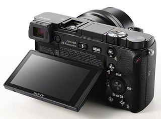 Sony Alpha A6000 + 16-50 mm + 55-210 mm černý