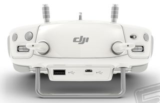 DJI kvadrokoptéra Phantom 3 Professional + náhradní akumulátor!