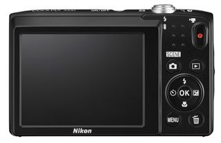 Nikon Coolpix A100 černý + 16GB karta + pouzdro 70G + ministativ + čisticí utěrka!