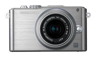 Olympus E-PL3 + 14-42 mm II R stříbrný + 8GB karta + brašna Pack 80!