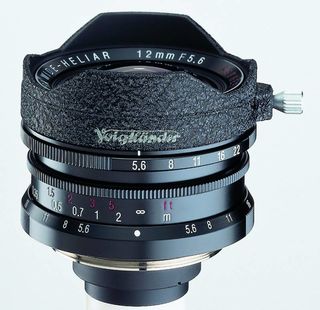 Voigtlander Ultra Wide Heliar 12mm f/5,6 černý pro M39 + hledáček