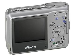 Nikon Coolpix L4