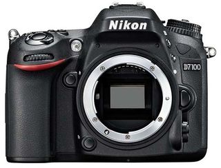 Nikon D7100 + 18-105 mm VR + 32GB Ultra + originální brašna +  poutko na ruku!