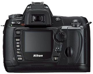Nikon D70s + 18–70mm AF-S DX